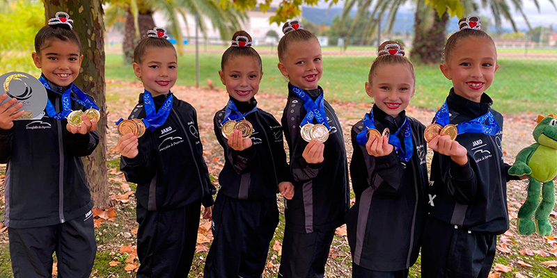 El conjunto prebenjamín, Daniela y Anna, del CGR Torrevieja, a Valladolid
