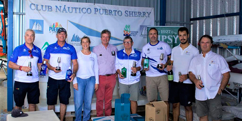 Adriana Castro, campeona sub-18 y sub-16 en el Trofeo RCN Calpe Vela Ligera de la Clase ILCA