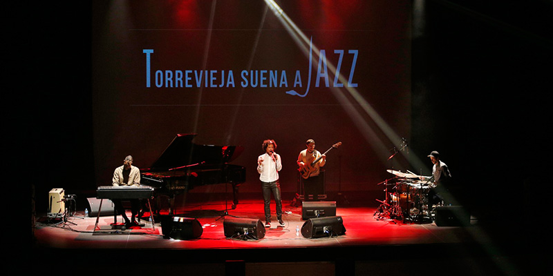 José James cerró el ciclo ‘Torrevieja suena a Jazz’
