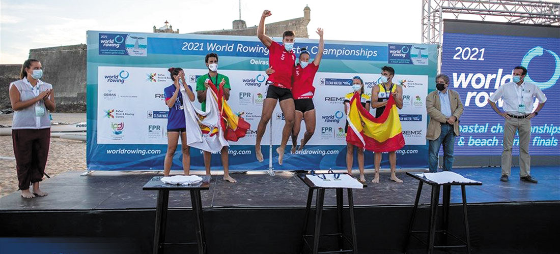 Ander Martín y Esther Briz, bicampeones del mundo de remo de mar