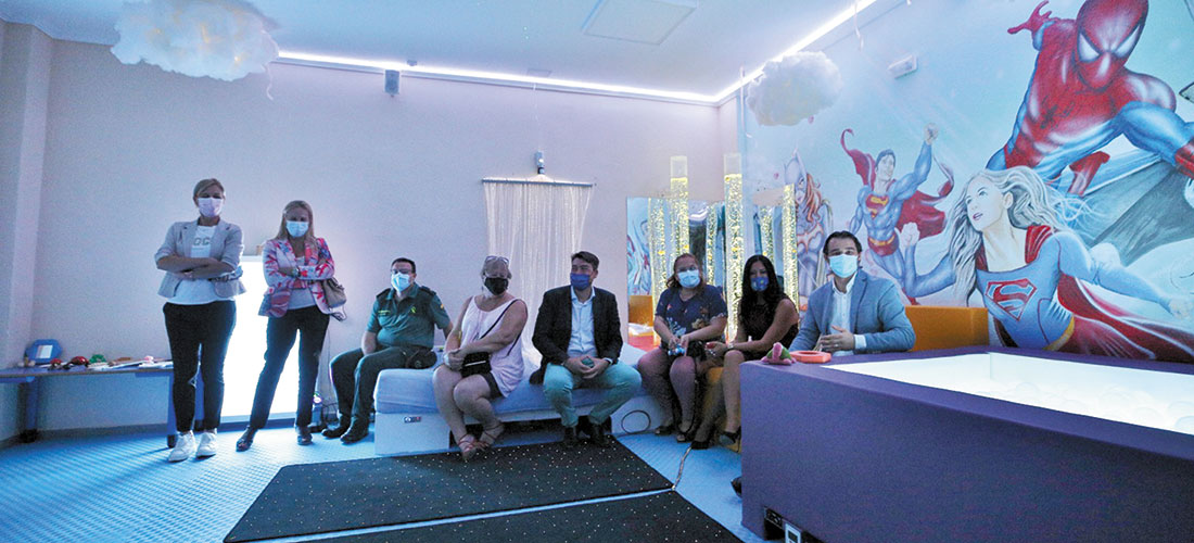 Apanee inauguró su nueva sala multisensorial de alta tecnología