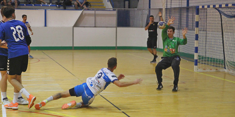 El Mare Nostrum cede un punto en un final agónico