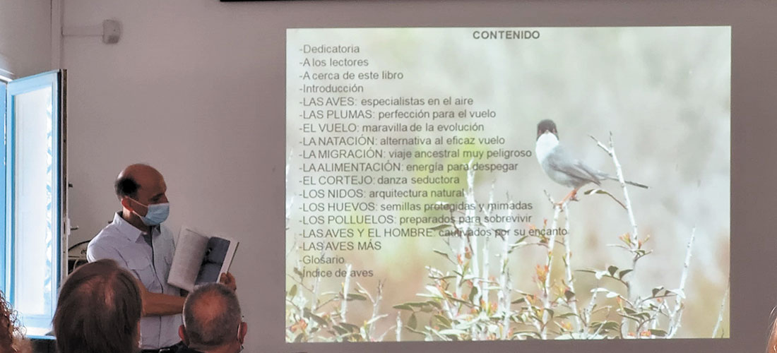 Justo Ferrer presentó su libro Empezando a conocer las aves