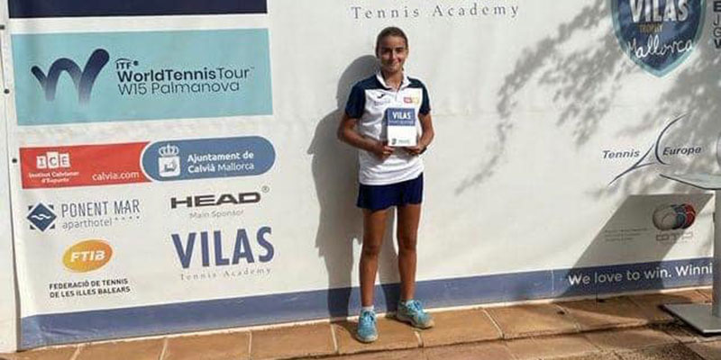 Charo Esquiva, subcampeona sub-14 del Tennis Europe