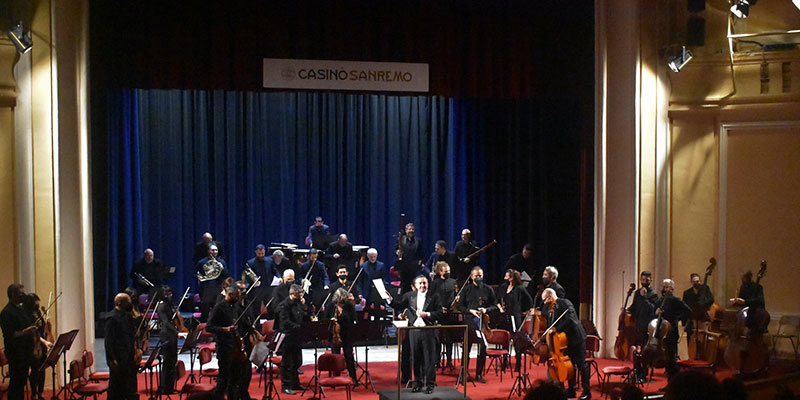 VA3240-JOSE-FRANCISCO-SANCHEZ-2 José Francisco Sánchez dirigió a la Orquesta Sinfónica de San Remo