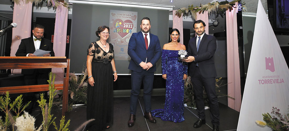 VA3240-calendario APANEE presentó su calendario solidario con sabor a premio
