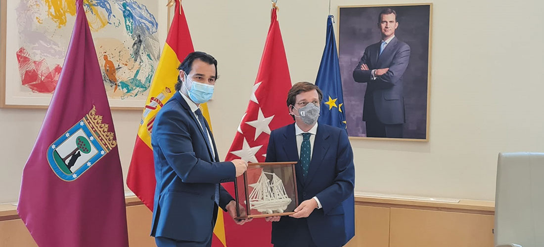 va3241-alcalde-madrid Eduardo Dolón se reúne con el alcalde de Madrid en el Palacio de Cibeles
