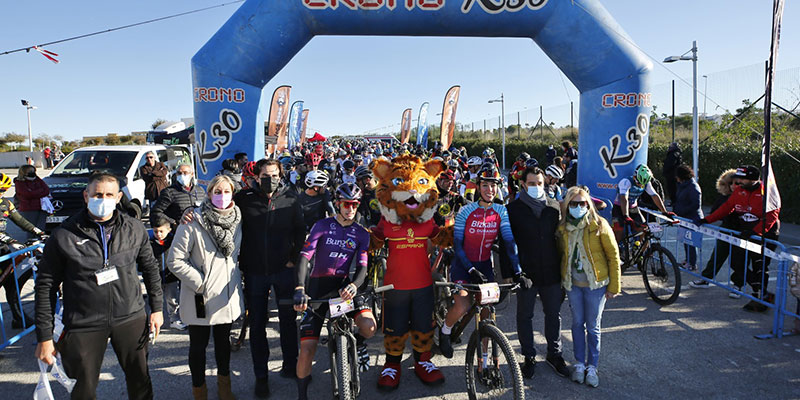 Multitudinaria VIII Marcha a las Lagunas de La Mata y Torrevieja