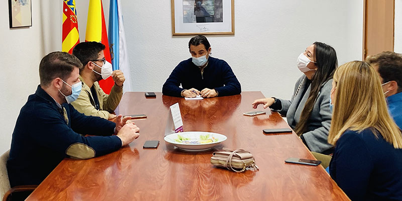 Eduardo Dolón se reúne con el comité de empresa del Hospital para conocer de primera mano los problemas asistenciales que denuncian