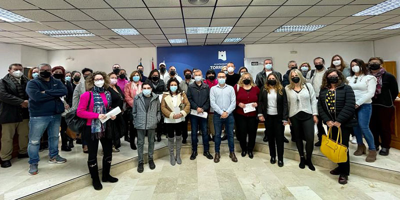 Comienzan a trabajar 38 personas desempleadas mayores de 30 años para reforzar los departamentos municipales