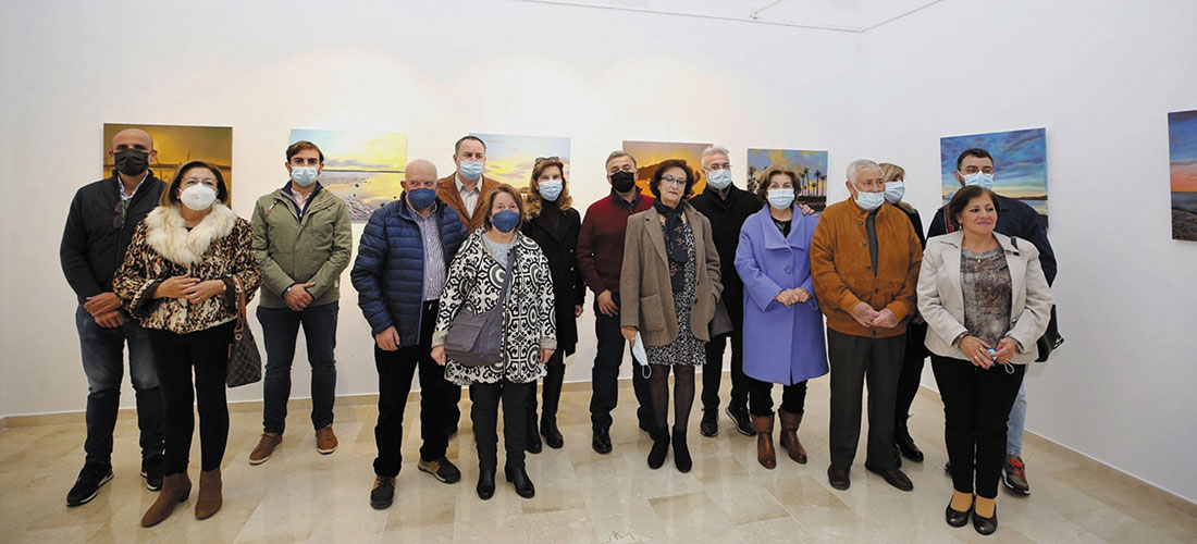 Los alumnos de Víctor García exponen “Amanecer y atardecer en Torrevieja”