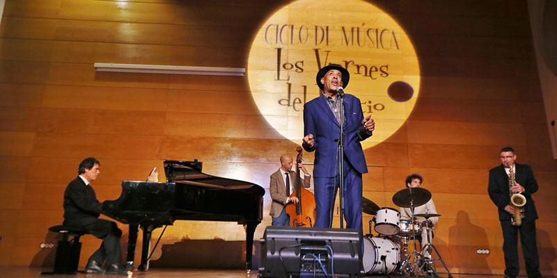 Randy Greer abrió ‘Los viernes del Palacio’