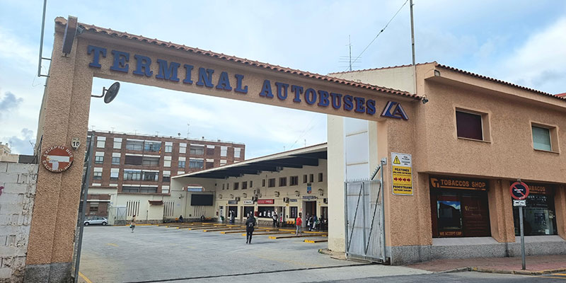 VA3254-estacion-bus-ok El Ayuntamiento de Torrevieja recurre la resolución del TARC sobre el contrato de transporte urbano y publicará de nuevo la licitación en los próximos días