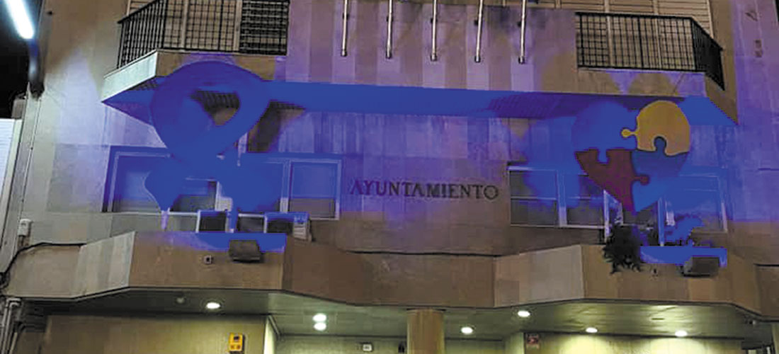 El azul lució en el Día Mundial del Autismo