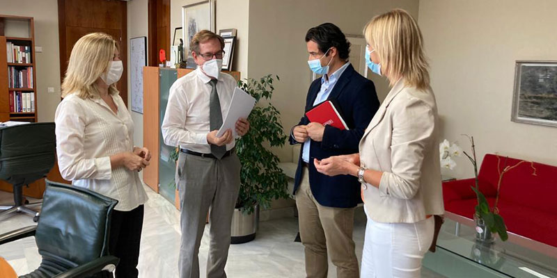 El alcalde, Eduardo Dolón, se reúne en Valencia con el nuevo conseller de Sanidad, Miguel Mínguez