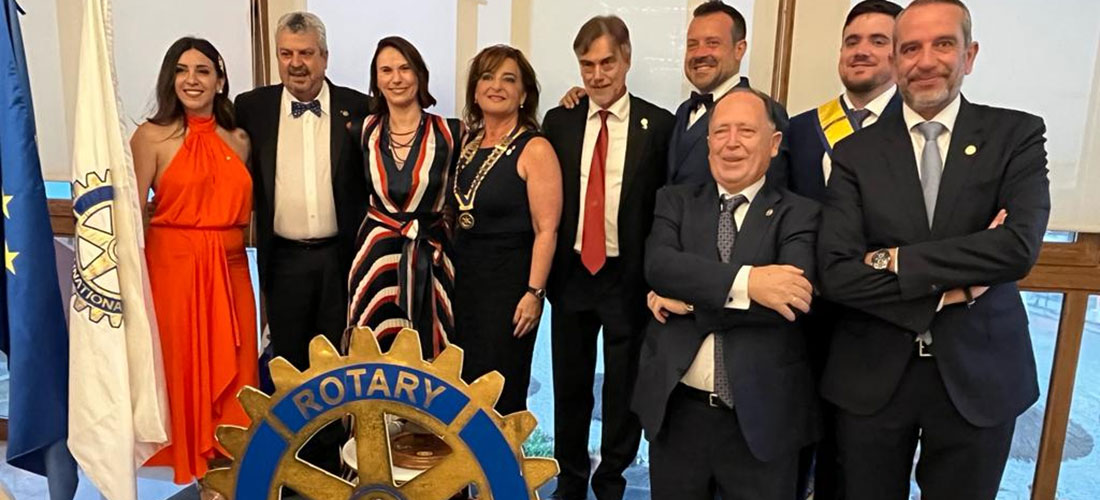 María Ángeles Pérez Sáez, nueva presidenta del Club Rotary Torrevieja