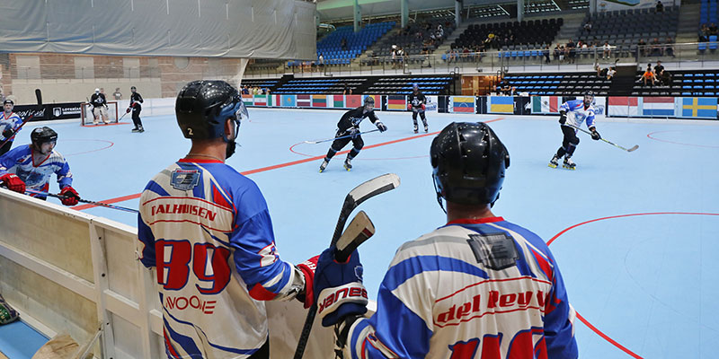 Más de 500 deportistas de 30 nacionalidades y 45 equipos compiten en la Sparta Cup de Hockey
