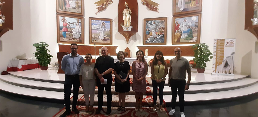 Encarna Hernández ofreció una conferencia sobre la historia de la Parroquia del Sagrado Corazón de Jesús