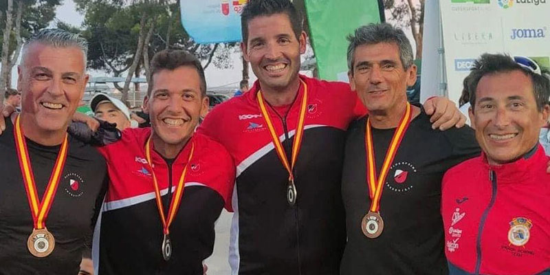 El Club de Remo Torrevieja cosechó un oro, tres platas y un bronce en el VIII Campeonato de España de Remo de Mar