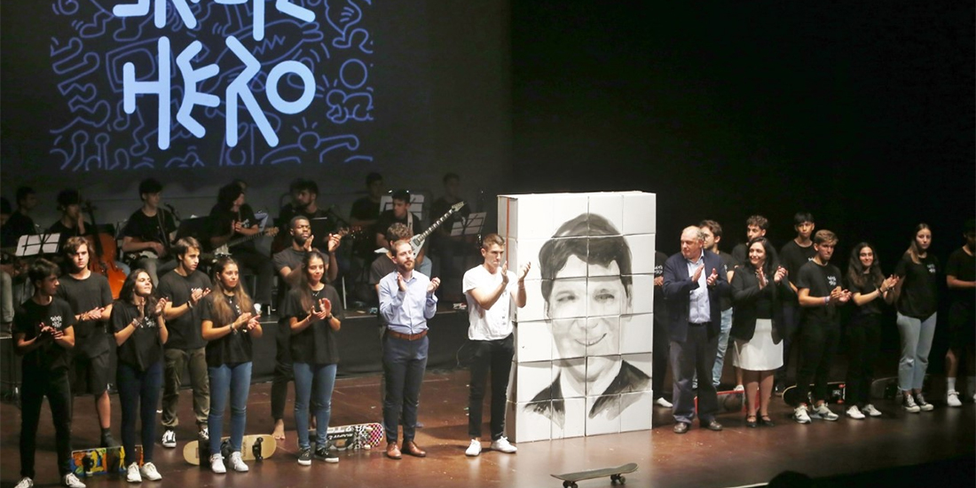 Pasó por Torrevieja «Skate hero», el musical del héroe del monopatín