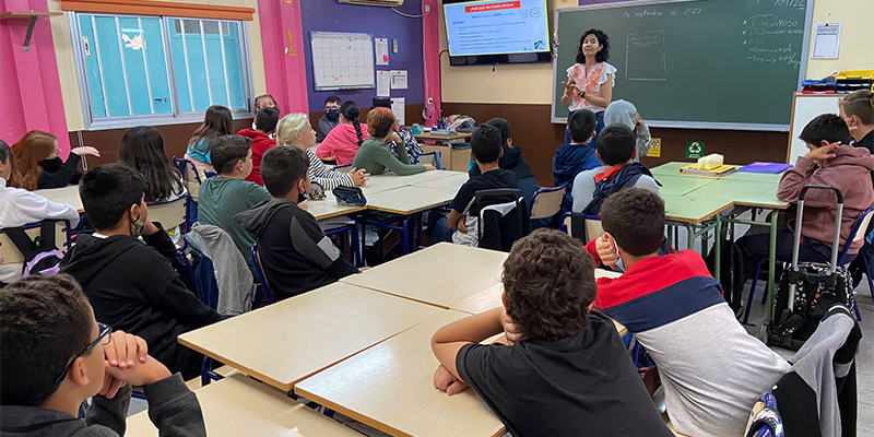 3285-CEIP-AMANECER Alumnos, docentes y familias del CEIP Amanecer inician un proyecto contra el acoso escolar