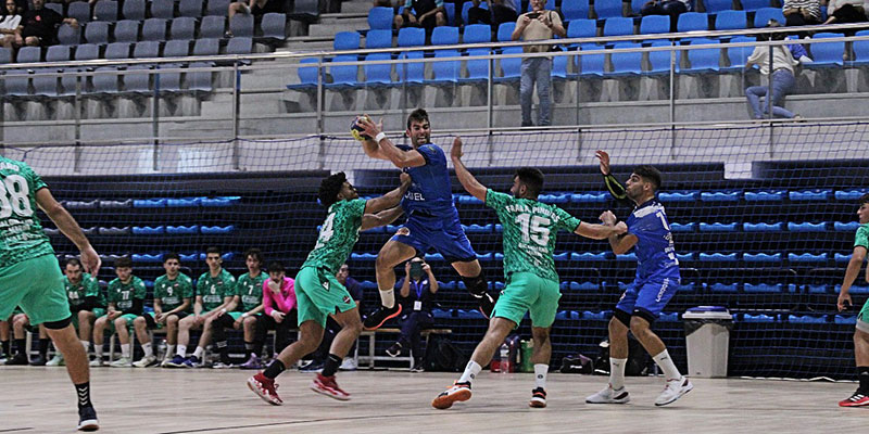 El Mare Nostrum se ahoga en la orilla frente a Marni