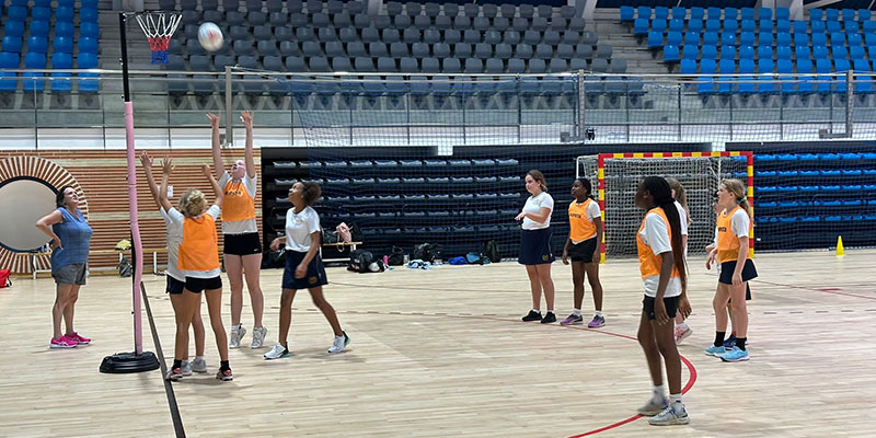 270 jugadores de Netball de varios países realizaron un campus en la Ciudad Deportiva