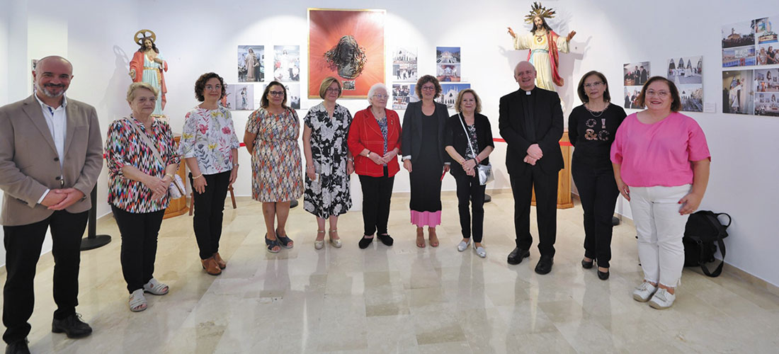 VA3289-expo-sagrado Exposición de los 50 años de historia de la Parroquia del Sagrado Corazón