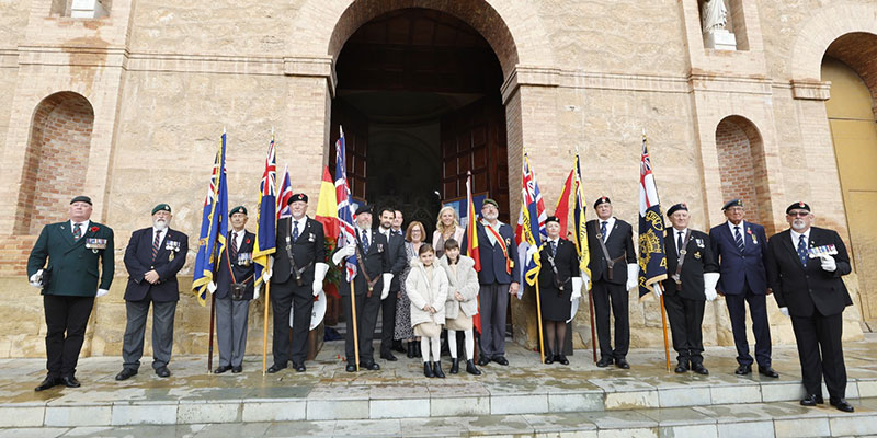 La colonia británica conmemoró el “Poppy Day” en Torrevieja