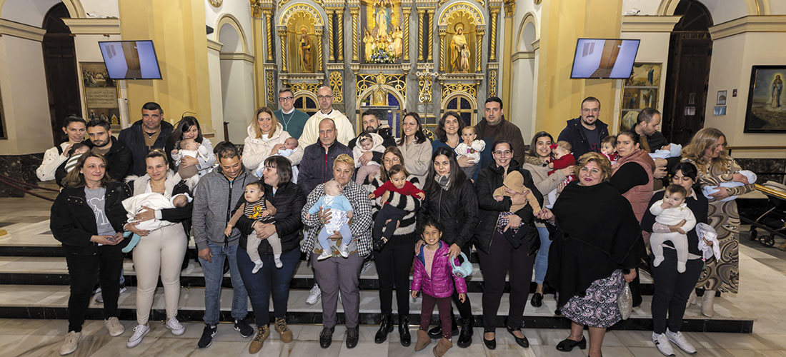Presentación de niños a la Purísima en el Día de la Candelaria