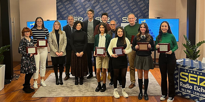 María Juárez Javaloyes ganadora del segundo premio del concurso de cuentos de Radio Elche