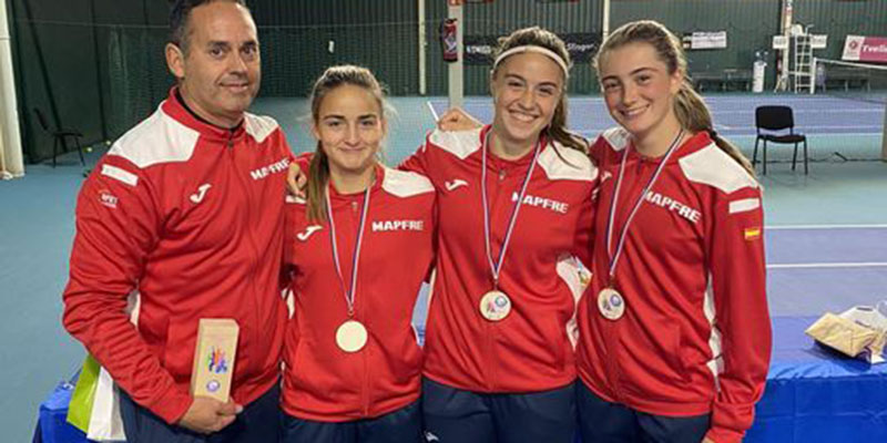 Triple victoria de Charo Esquiva en el Europeo sub-16 de Francia