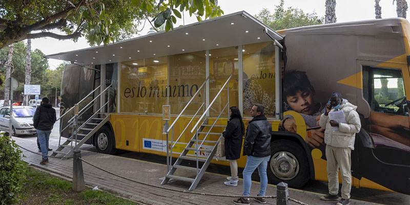 El autobús del Ingreso Mínimo Vital pasó por Torrevieja