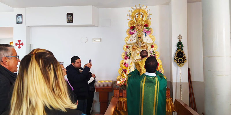 La Hermandad Virgen del Rocío celebró la Candelaria con una misa y procesión
