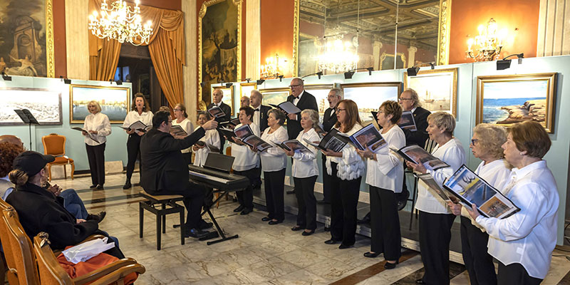 La coral Bella Torrevieja actuó en el Casino