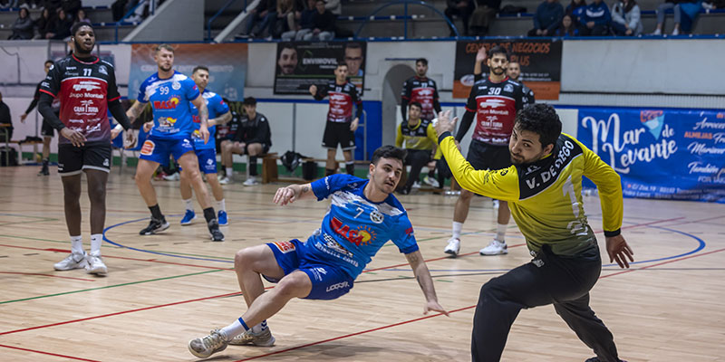 El ataque del Mare Nostrum se traba ante Mislata