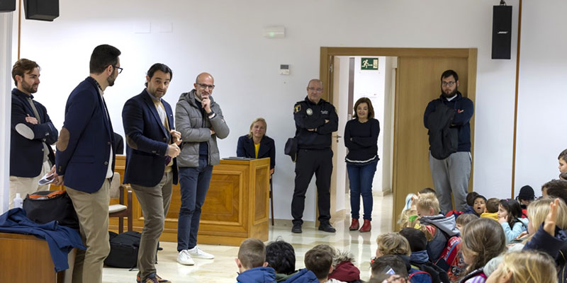 Alumnos del colegio «Ciudad del Mar» visitaron el Ayuntamiento