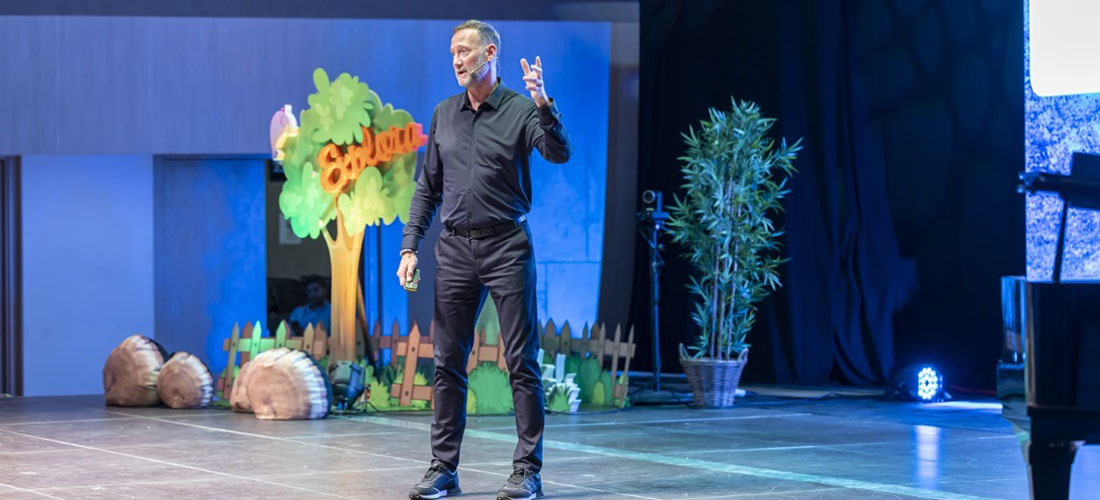 El Auditorio de Torrevieja acogió el II Congreso ‘Reinventar la educación’