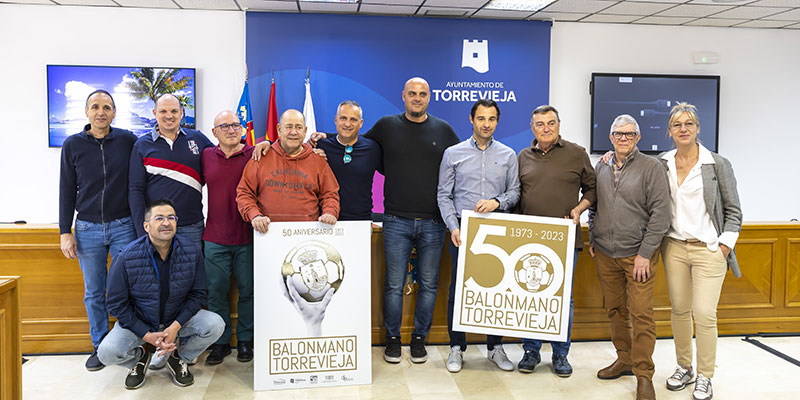 Presentados los actos conmemorativos del 50 aniversario del Club Balonmano Torrevieja