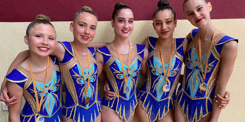 El conjunto cadete del Club Gimnasia Rítmica de Torrevieja campeonas en el torneo nacional de Aspe