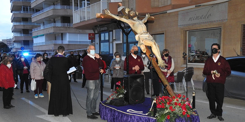VA3310-LA-MATA La Mata celebró su Semana Santa con gran asistencia a sus procesiones
