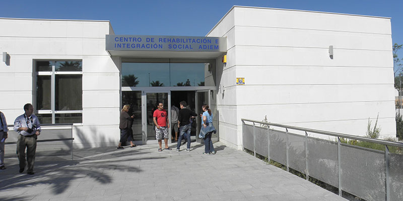 La Junta de Gobierno Local aprueba la concesión de bien de dominio público al edificio de ADIEM, sito en la Avenida de las Cortes Valencianas