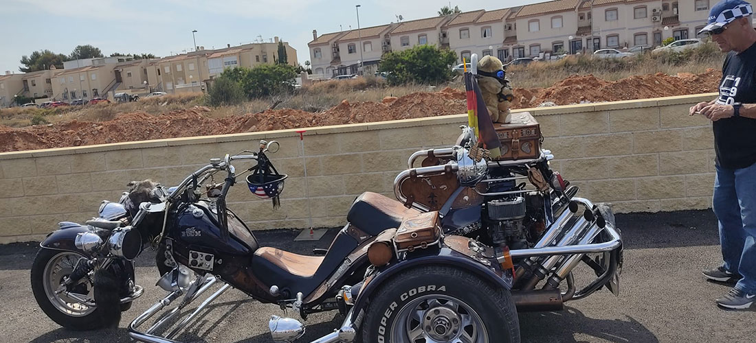 Exhibición de una treintena de coches clásicos
