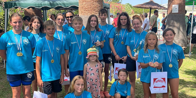 El Club de Natación Alfa triunfa en el XXVII Trofeo Monover