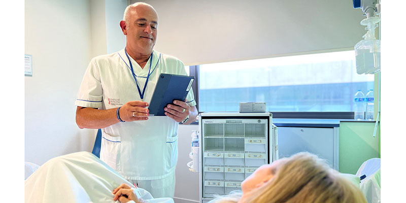 El Hospital Universitario de Torrevieja incorpora 30 tablets a pie de cama para el registro del trabajo de enfermería