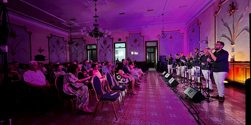 El Casino acogió una exposición y un concierto de ‘Sette Voci’