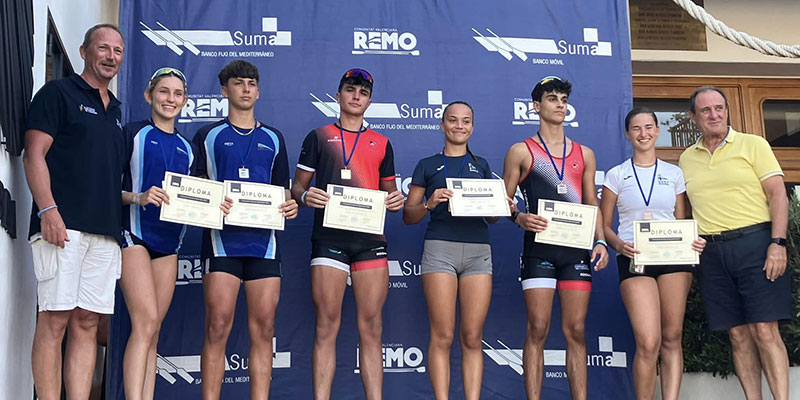 El Club de Remo Torrevieja consigue 9 medallas en el autonómico de Beach Sprint