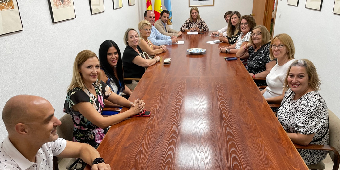 3331-CONSELLERA Visita de la consellera de Servicios Sociales, Igualdad y Vivienda