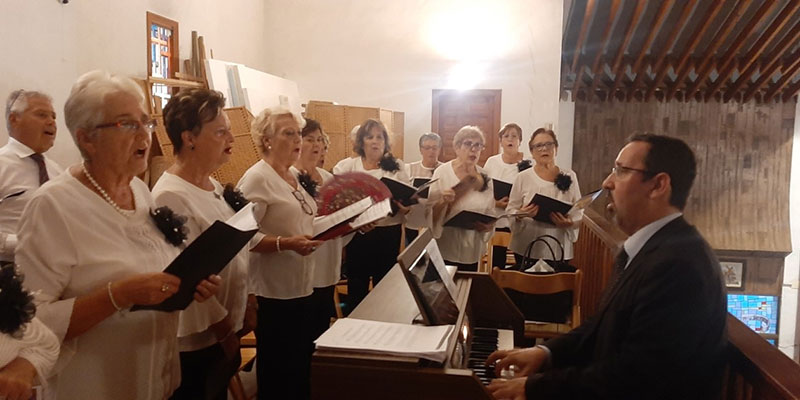 Gran asistencia en La Mata a la misa en recuerdo de Enrique L. Joga