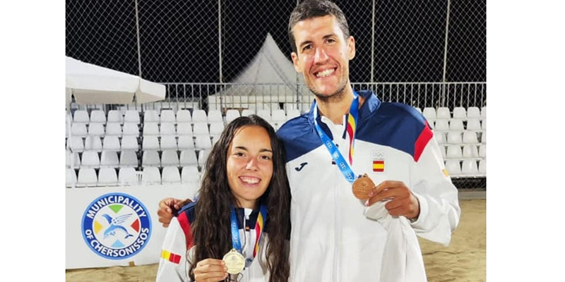 Triunfo de Paula Quiles y Carlos Cobo, del Rayito Salinero, en los European Beach Games